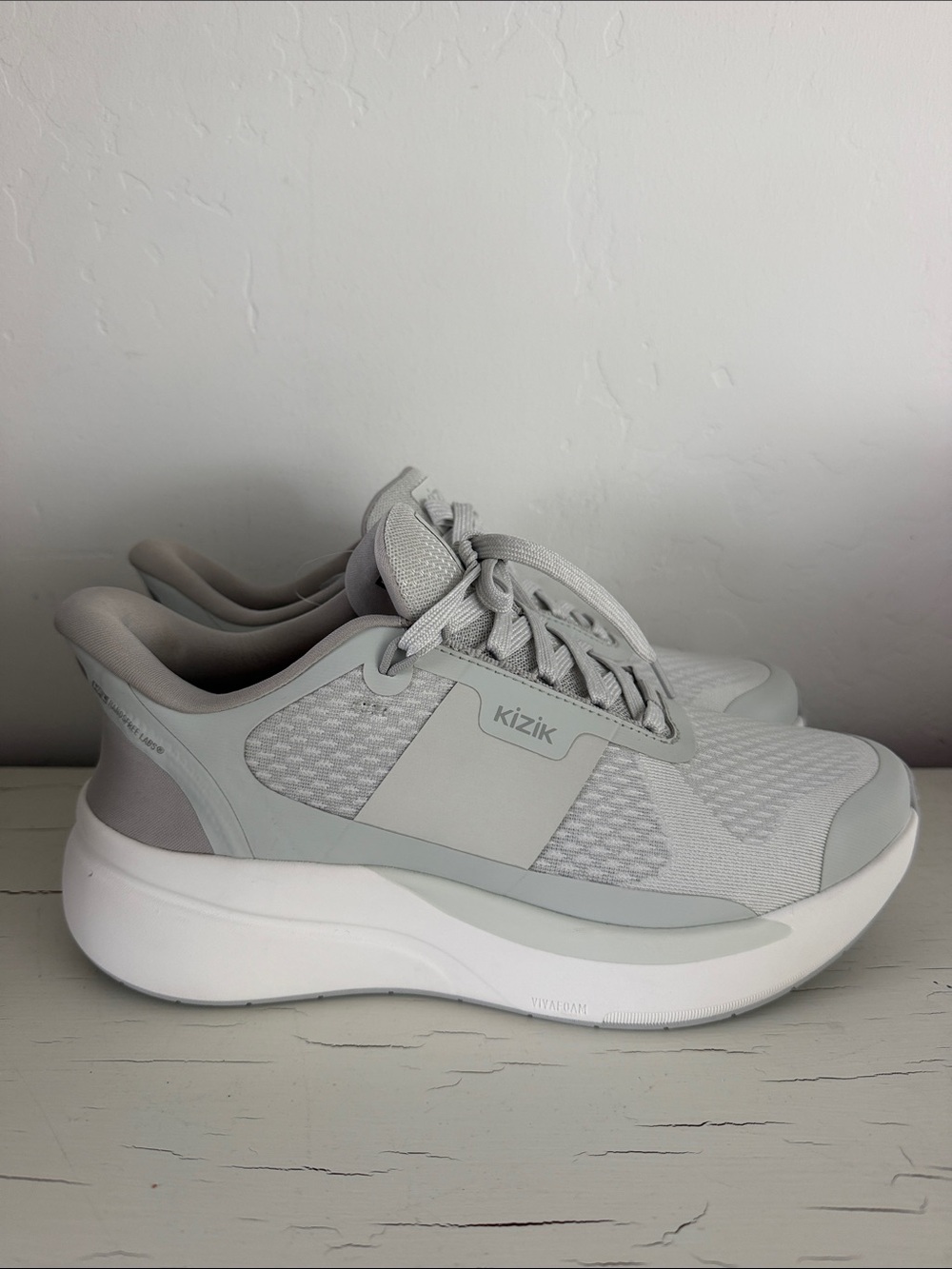 Kizik Freedom Run Men’s 9 Barely Blue Hands Free Running Sneakers Sales Sample